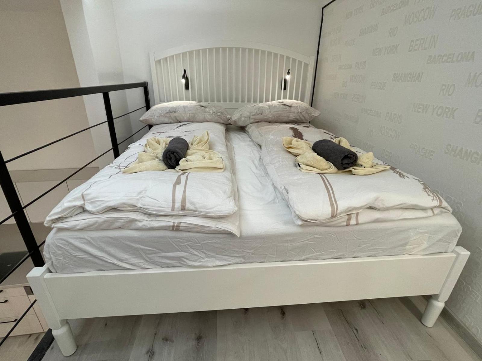 Szekely Apartment Near Deak Ferenc Square With Free Parking In Garage Будапешт Экстерьер фото